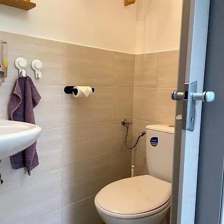 Cozy Little Hideaway Guest house