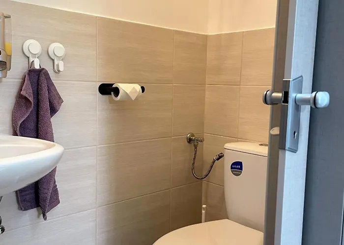 Cozy Little Hideaway בית הארחה